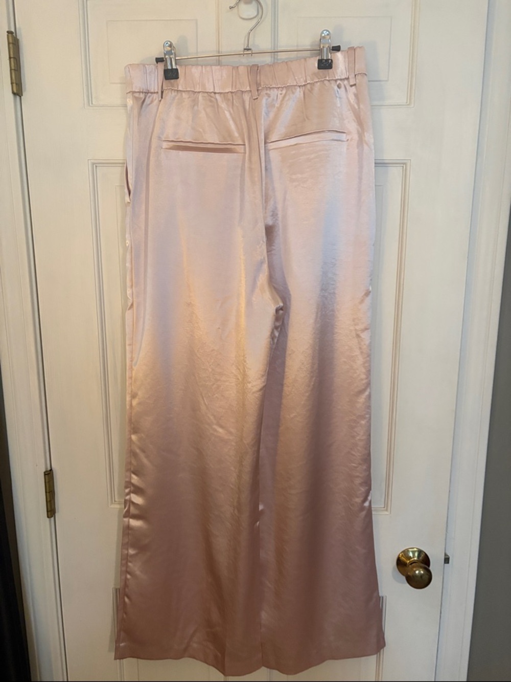 Francesca's Shimmery Light Blush Satin pants size large brand new with tags - Picture 5 of 8